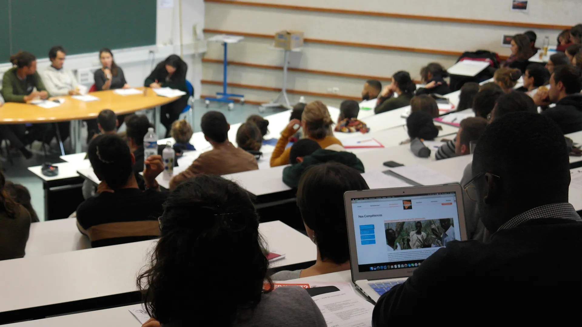Amphithéâtre étudiants