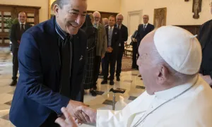 Laurent Torregrosa and Pope François.