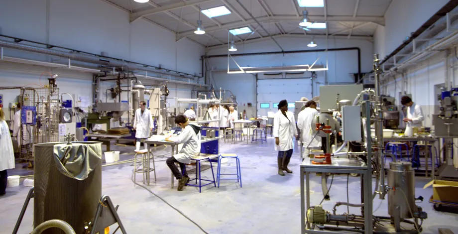 Practical work in food technology for engineering students