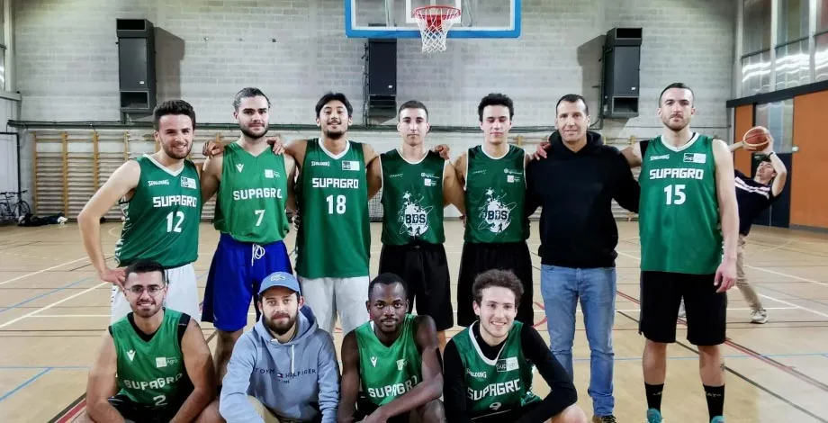 Équipe de basket masculine